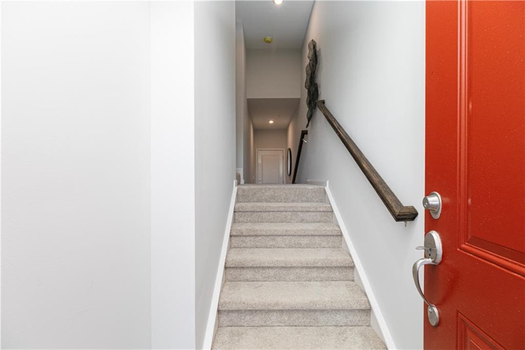 3 bedroom, 3 bathroom, 2,650 sq ft condominium for sale at 338 Skylar Court 104, Atlanta, GA 30315 — photo 5