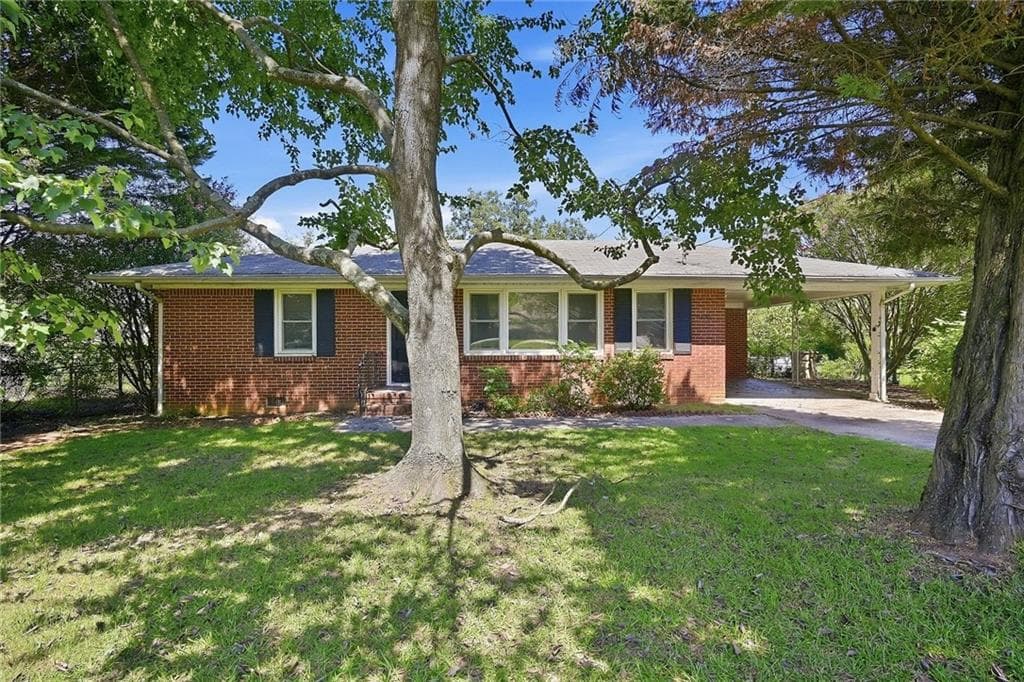 3 bedroom, 1 bathroom, 1,000 sq ft single family residence for rent at 2690 Lake Harbin Road, Morrow, GA 30260 for $1,325 a month
