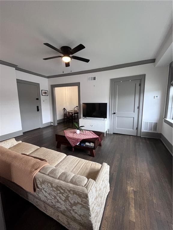 1 bedroom, 1 bathroom, 684 sq ft condominium for sale at 1189 Mclendon Avenue 5, Atlanta, GA 30307 — photo 4