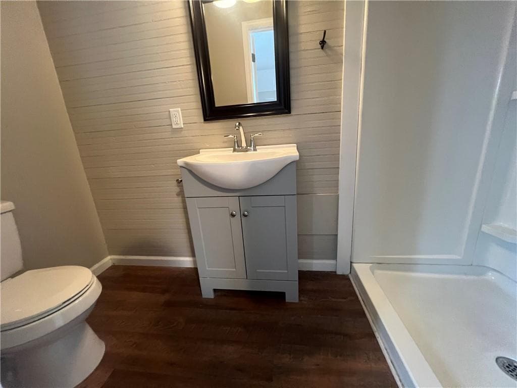 1 bedroom, 2 bathroom duplex for rent at 21 Highland Street, Gainesville, GA 30501 for $1,395 a month — photo 7