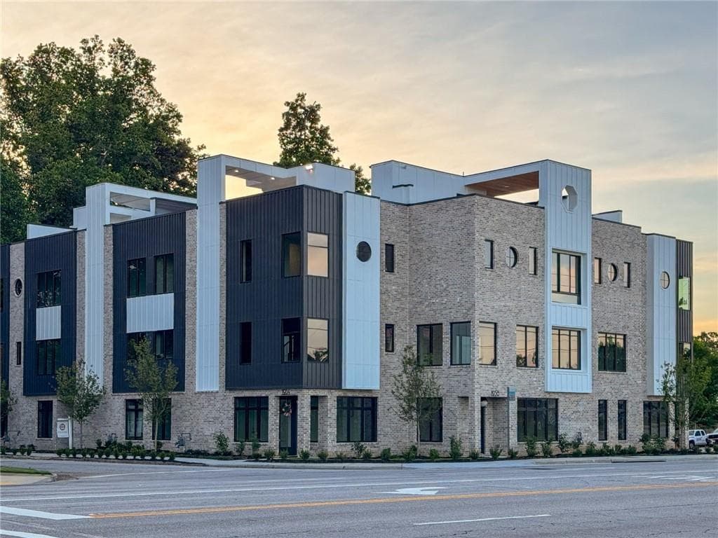 3 bedroom, 4 bathroom, 3,000 sq ft townhouse for sale at 1964 8th Street 5, Atlanta, GA 30341