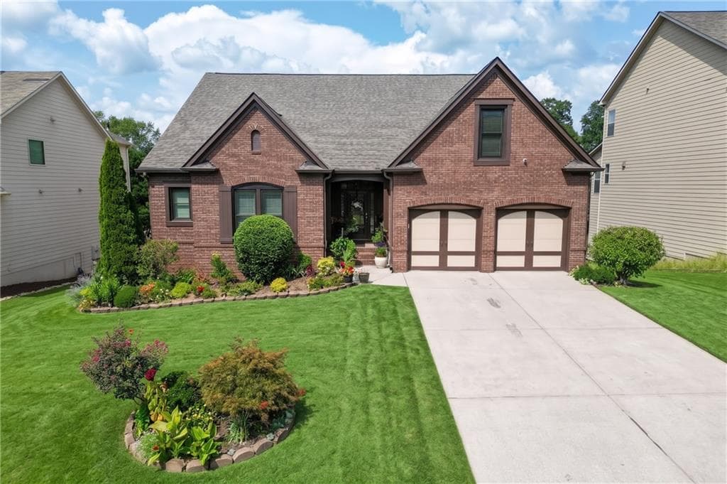 5 bedroom, 4 bathroom, 5,215 sq ft single family residence for sale at 1560 Woodall Trace, Alpharetta, GA 30004