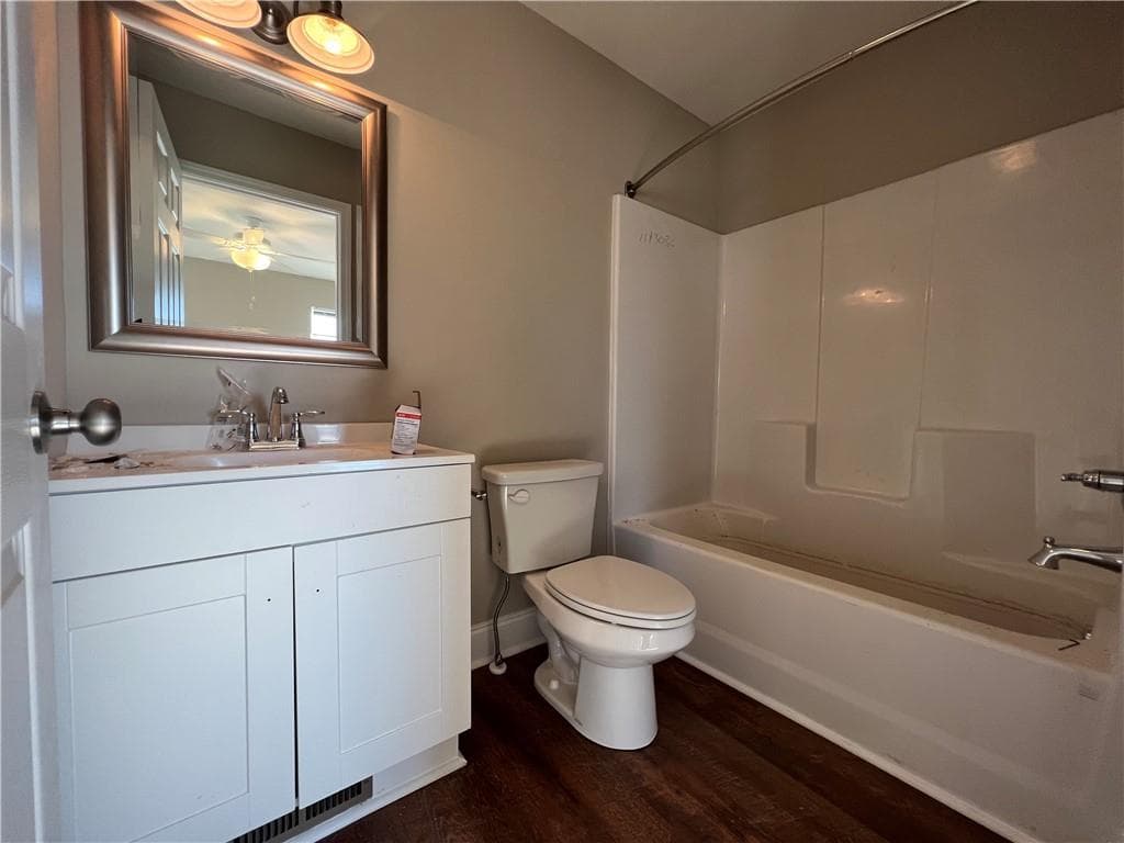2 bedroom, 3 bathroom single family residence for rent at 70 Liberty Court, Gainesville, GA 30501 for $1,725 a month — photo 8