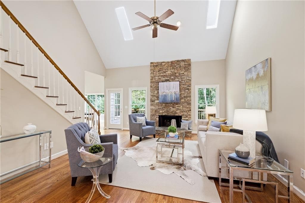 4 bedroom, 4 bathroom, 3,295 sq ft single family residence under contract at 4880 Haydens Walk Drive, Johns Creek, GA 30022 — photo 5