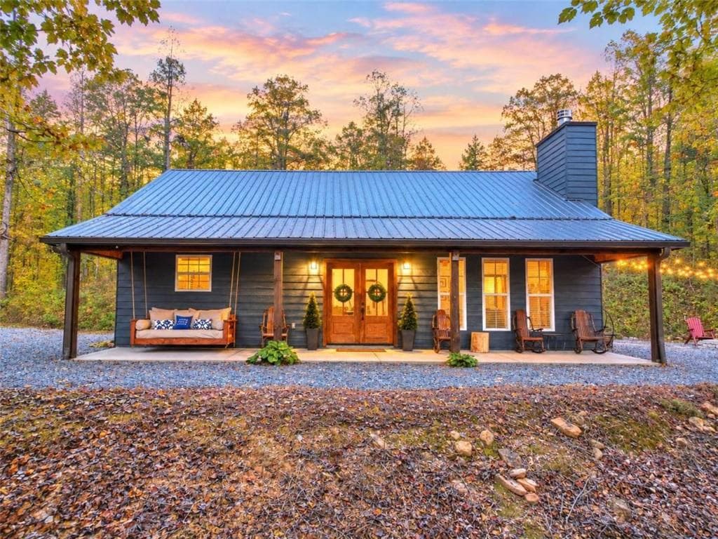 2 bedroom, 2 bathroom, 1,280 sq ft single family residence for sale at 859 Hagin Circle, Ellijay, GA 30536 — photo 4