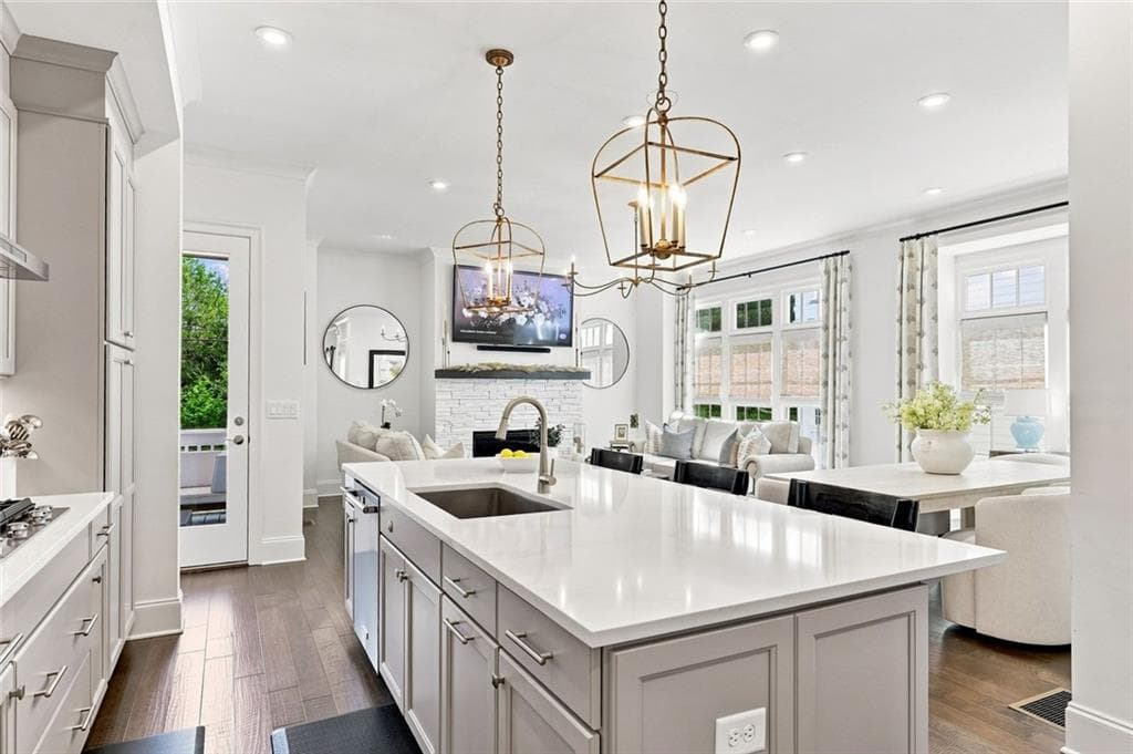 4 bedroom, 4 bathroom, 3,166 sq ft single family residence for sale at 7535 Cordery Road, Cumming, GA 30040 — photo 8