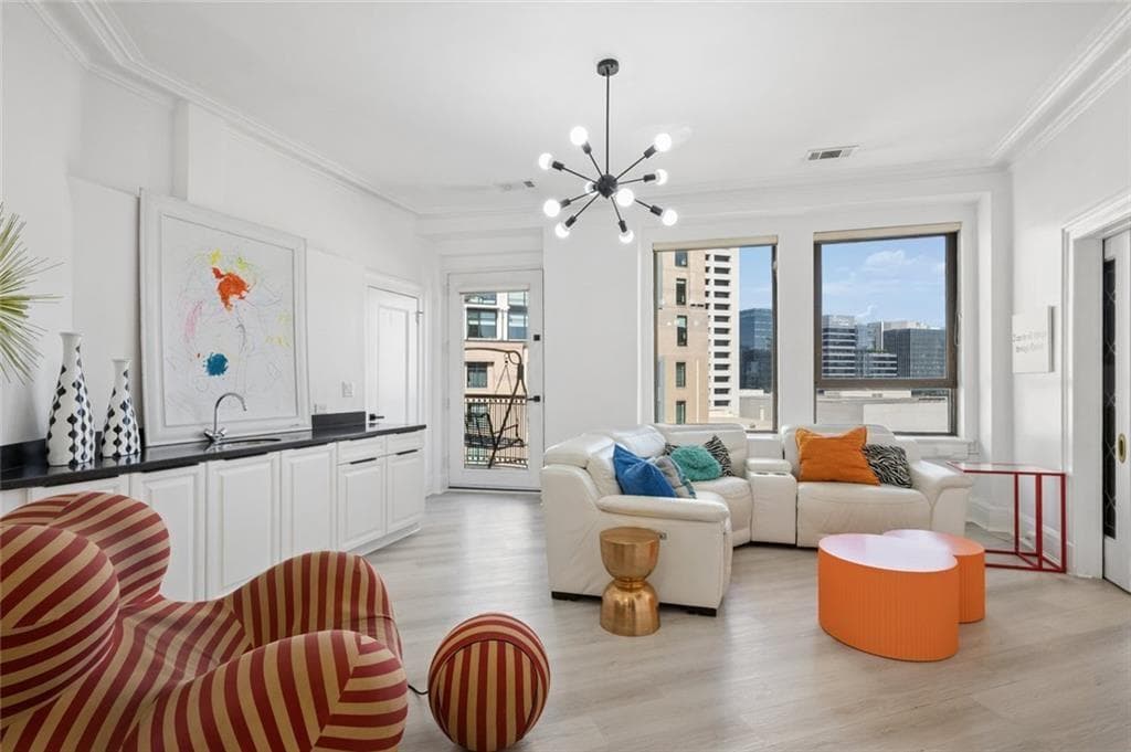 3 bedroom, 3 bathroom, 1,882 sq ft condominium for sale at 75 Ponce de Leon Avenue 1107, Atlanta, GA 30308 — photo 2