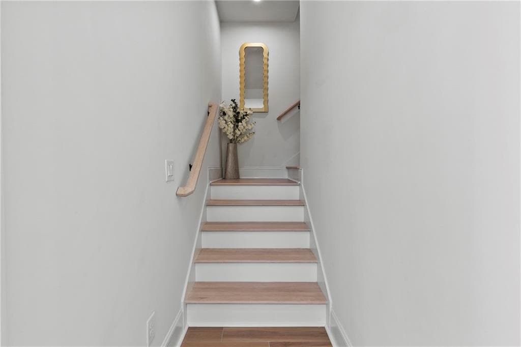 3 bedroom, 4 bathroom, 3,000 sq ft townhouse for sale at 1964 8th Street 5, Atlanta, GA 30341 — photo 7