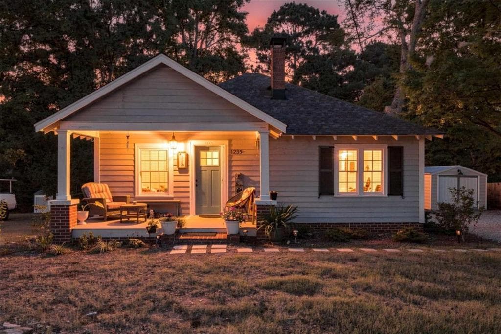3 bedroom, 2 bathroom, 1,298 sq ft single family residence for sale at 1235 S Madison Avenue, Monroe, GA 30655 — photo 2