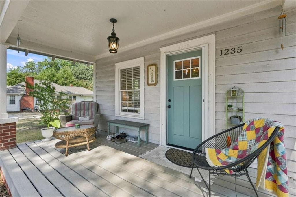 3 bedroom, 2 bathroom, 1,298 sq ft single family residence for sale at 1235 S Madison Avenue, Monroe, GA 30655 — photo 4