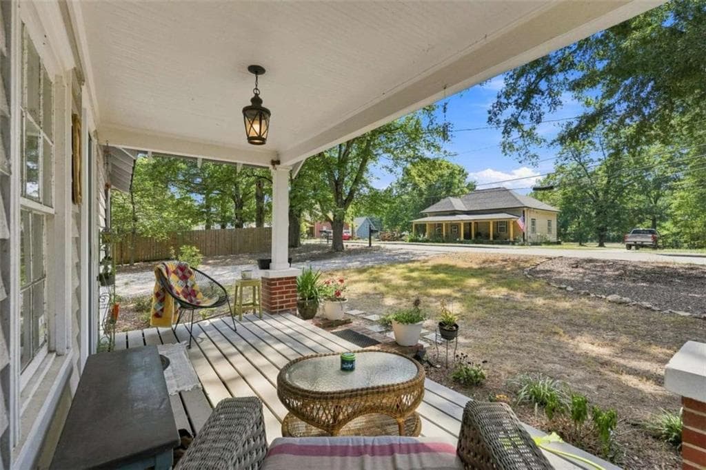 3 bedroom, 2 bathroom, 1,298 sq ft single family residence for sale at 1235 S Madison Avenue, Monroe, GA 30655 — photo 5