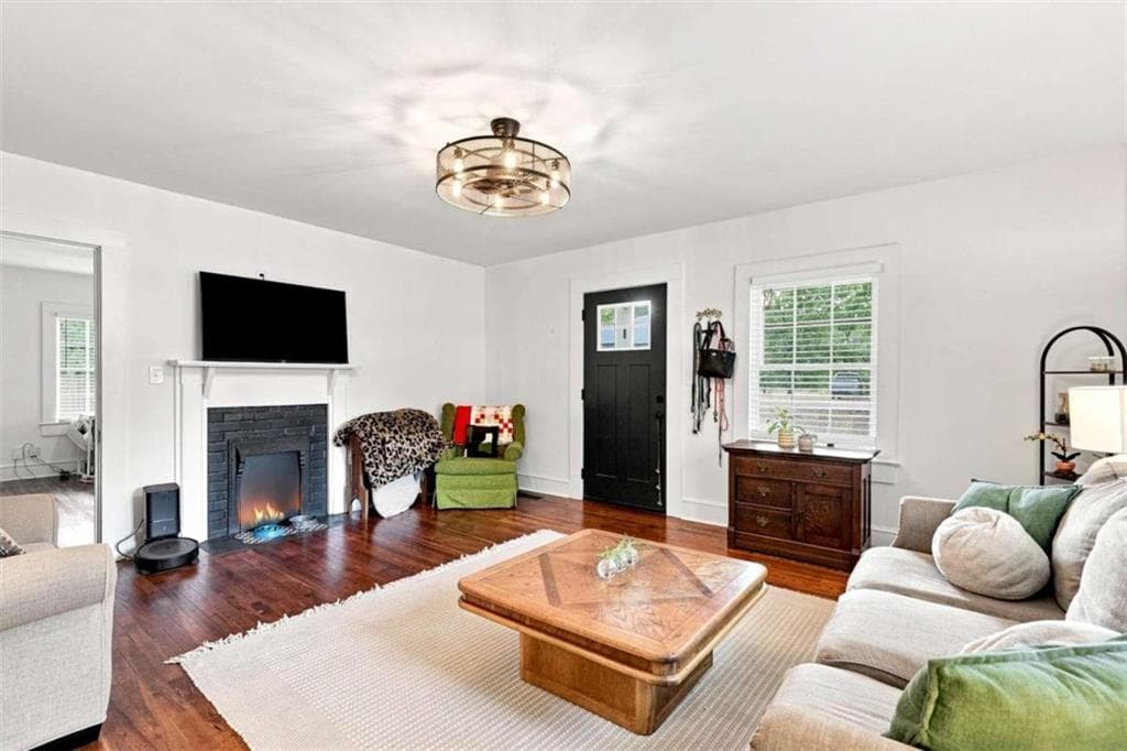3 bedroom, 2 bathroom, 1,298 sq ft single family residence for sale at 1235 S Madison Avenue, Monroe, GA 30655 — photo 9
