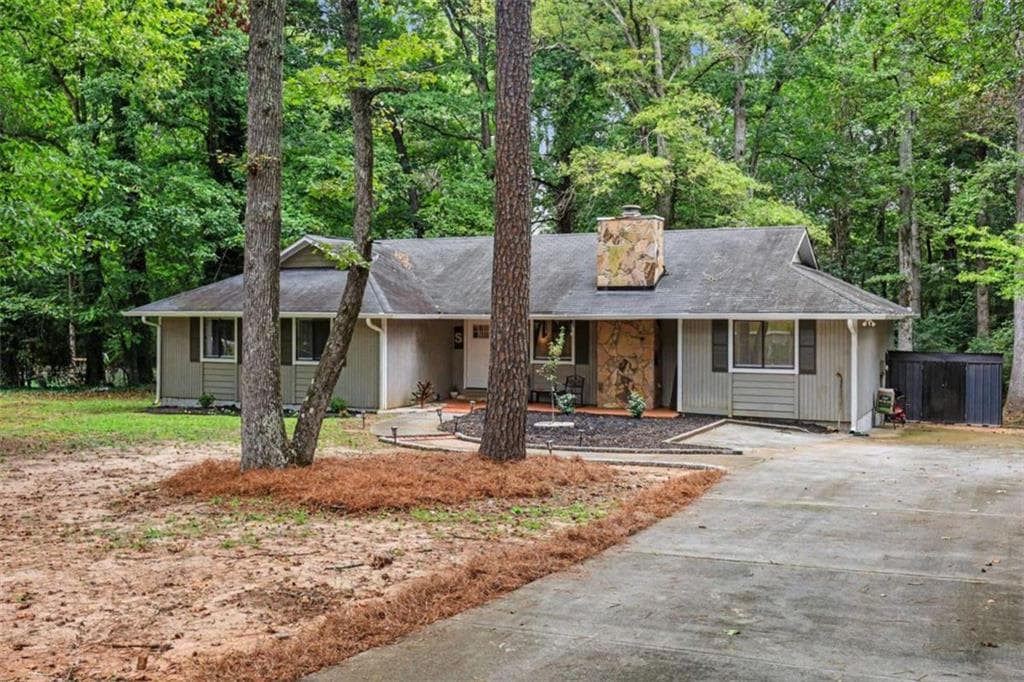 4 bedroom, 2 bathroom, 2,016 sq ft single family residence for sale at 130 Ashley Oaks Drive, Mcdonough, GA 30253