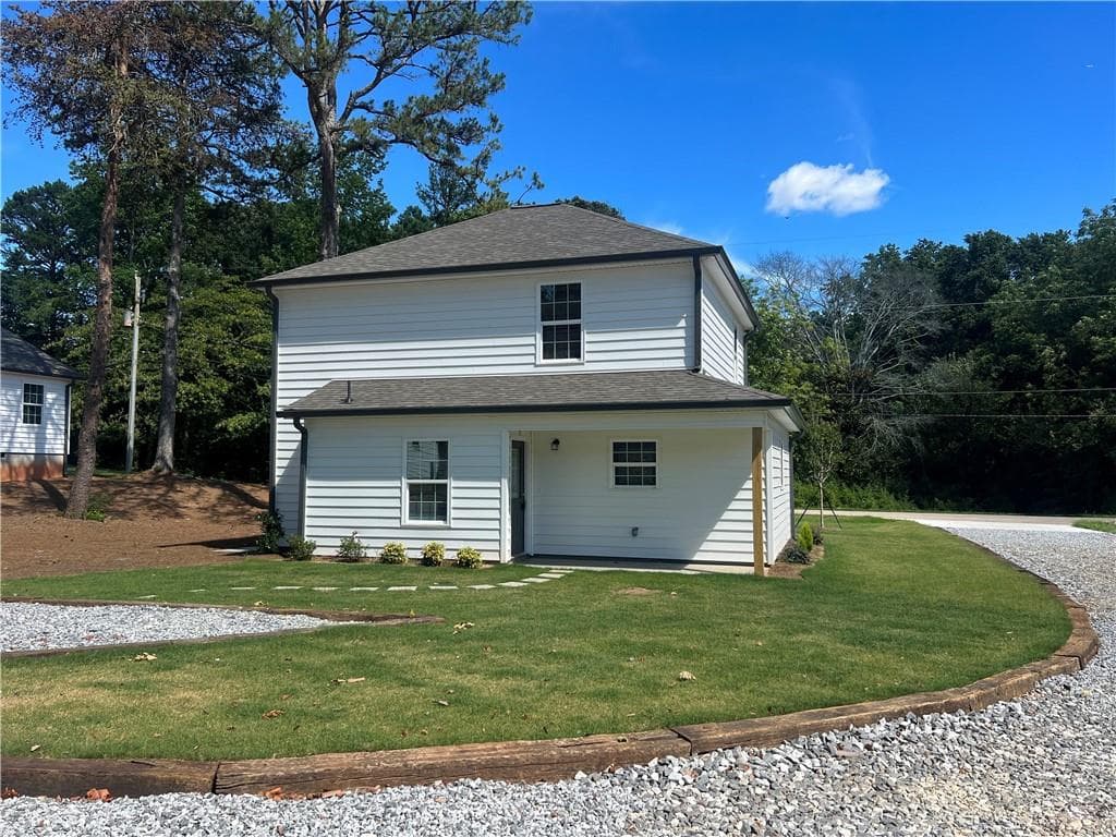 3 bedroom, 2 bathroom single family residence for rent at 5964 Moon Drive, Lula, GA 30554 for $1,850 a month