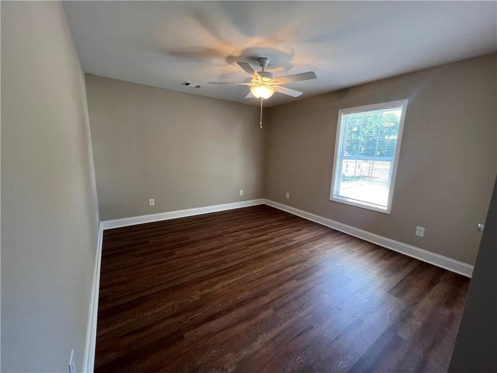 3 bedroom, 2 bathroom single family residence for rent at 5964 Moon Drive, Lula, GA 30554 for $1,850 a month — photo 4