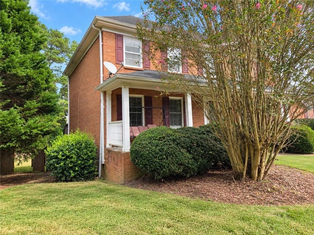 4 bedroom, 3 bathroom, 4,499 sq ft single family residence for sale at 780 Yorkshire Place, Lilburn, GA 30047 — photo 2