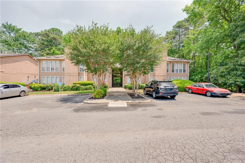 2 bedroom, 2 bathroom, 1,223 sq ft condominium for rent at 1565 Terrell Mill Place I, Marietta, GA 30067 for $1,650 a month — photo 1 of 25