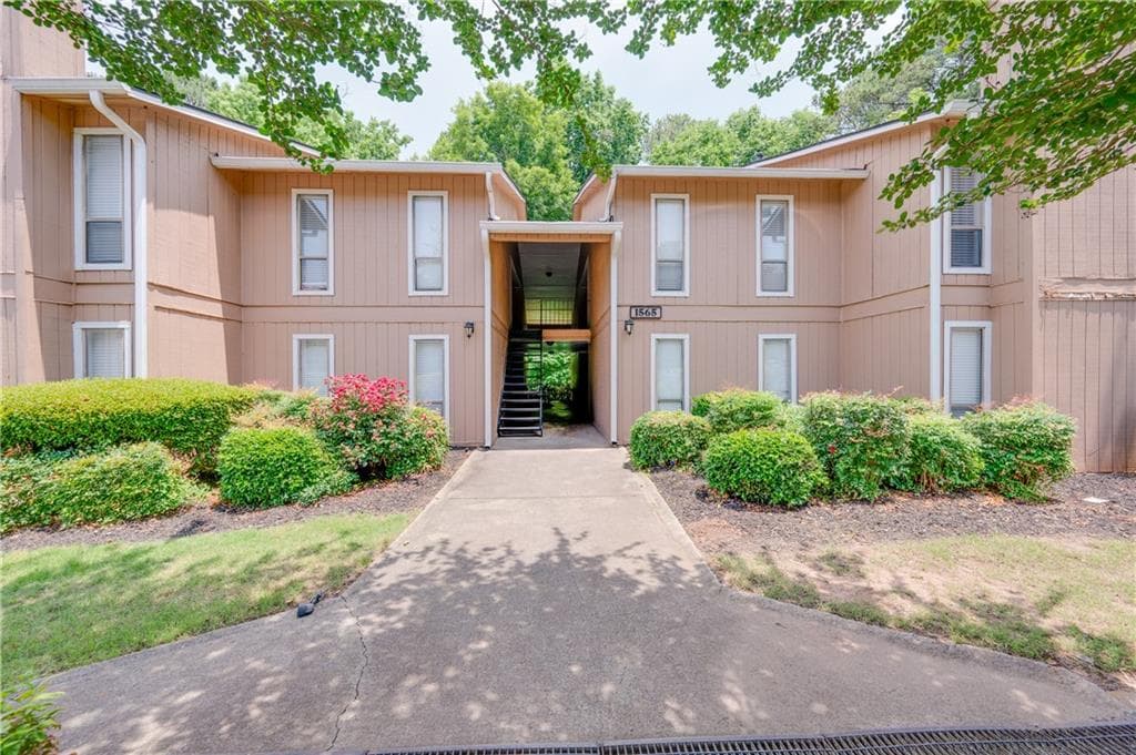 2 bedroom, 2 bathroom, 1,223 sq ft condominium for rent at 1565 Terrell Mill Place I, Marietta, GA 30067 for $1,650 a month — photo 2