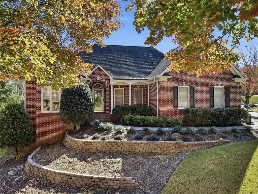5 bedroom, 4 bathroom, 4,502 sq ft single family residence for sale at 5409 Culzean Way, Suwanee, GA 30024 — photo 3