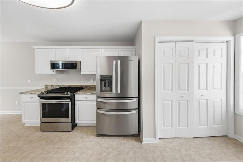 5 bedroom, 3 bathroom, 2,574 sq ft single family residence under contract at 286 Trailwood Gap, Douglasville, GA 30134 — photo 9