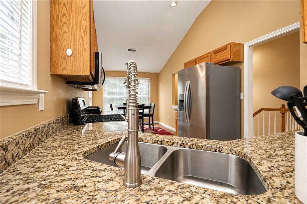 4 bedroom, 3 bathroom, 2,290 sq ft single family residence for sale at 769 Mesa Road, Mcdonough, GA 30253 — photo 7