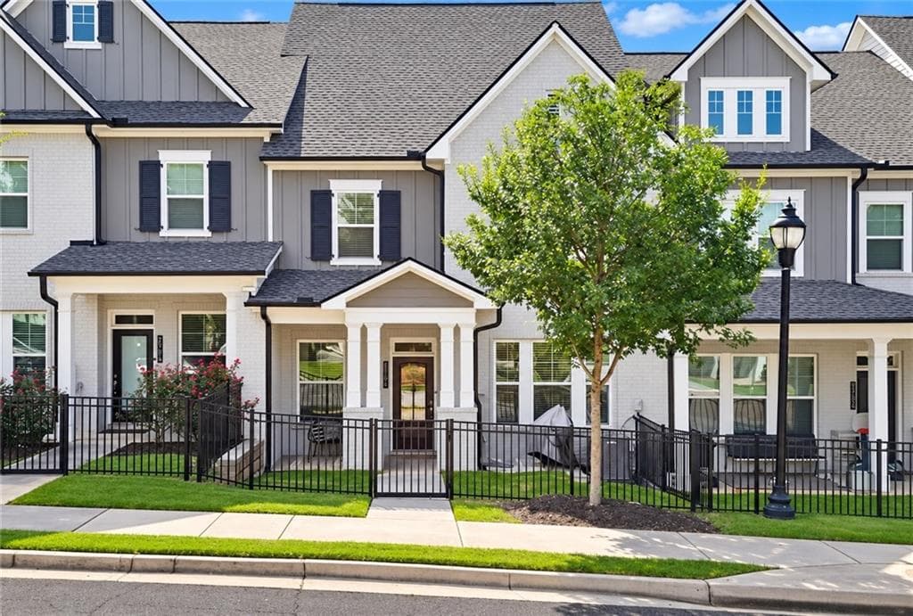 3 bedroom, 3 bathroom, 2,545 sq ft townhouse for sale at 2784 Bell Drive, Smyrna, GA 30080