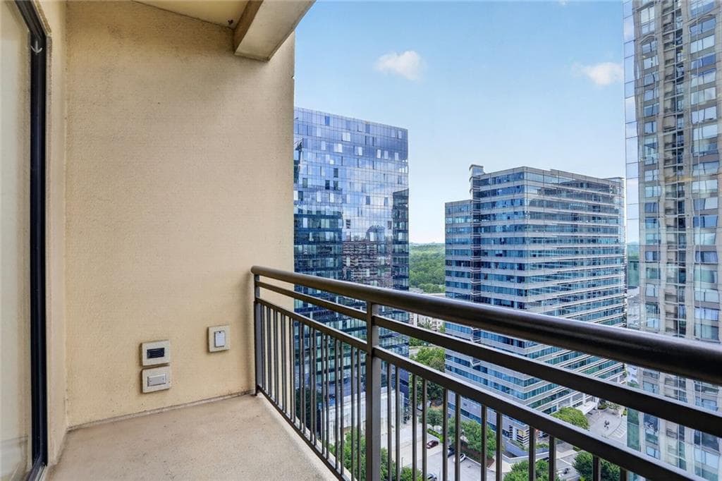1 bedroom, 1 bathroom, 880 sq ft condominium for rent at 3445 Stratford Road 2306, Atlanta, GA 30326 for $2,100 a month — photo 1 of 45