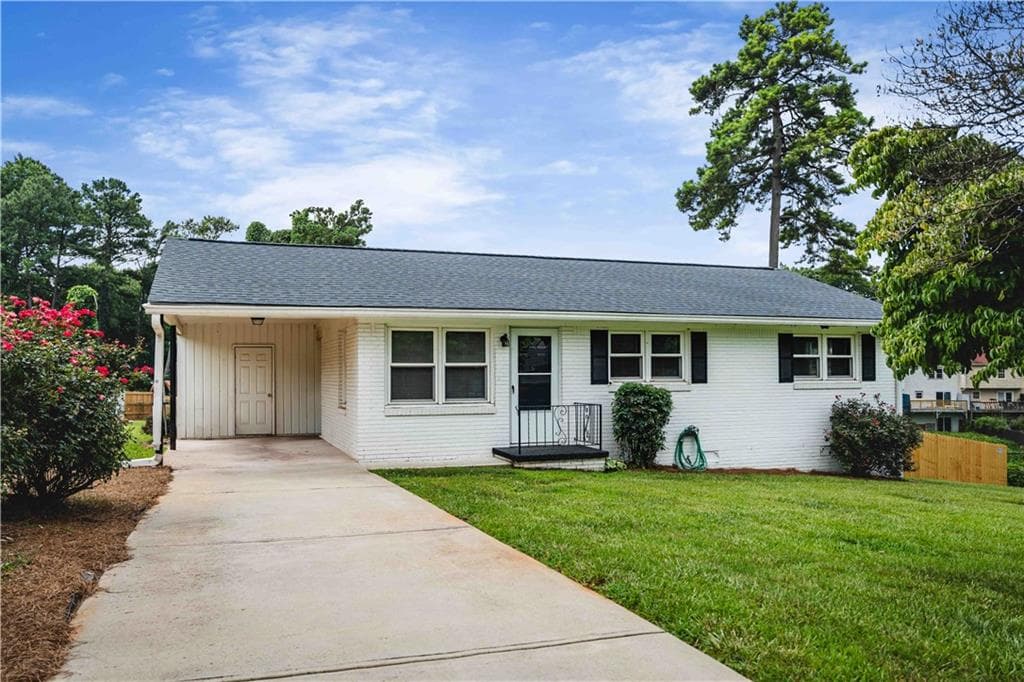 3 bedroom, 1 bathroom, 1,000 sq ft single family residence for sale at 119 Long Drive, Marietta, GA 30060