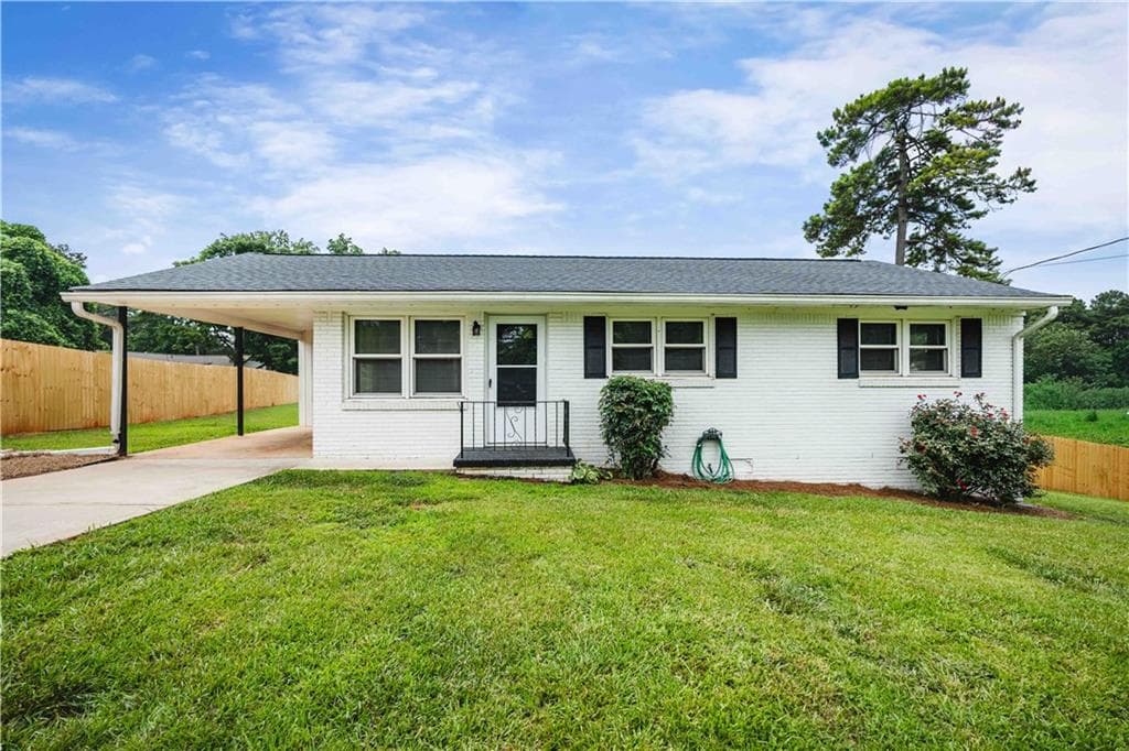 3 bedroom, 1 bathroom, 1,000 sq ft single family residence for sale at 119 Long Drive, Marietta, GA 30060 — photo 3