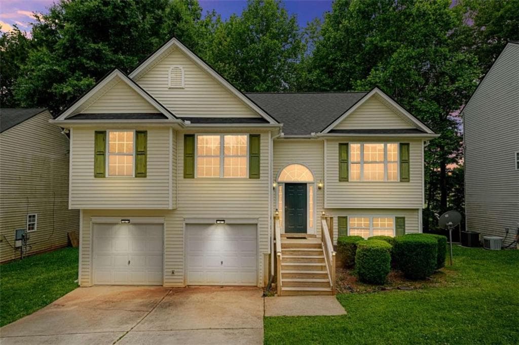 4 bedroom, 3 bathroom, 2,069 sq ft single family residence for sale at 6588 Snowbird Lane, Douglasville, GA 30134