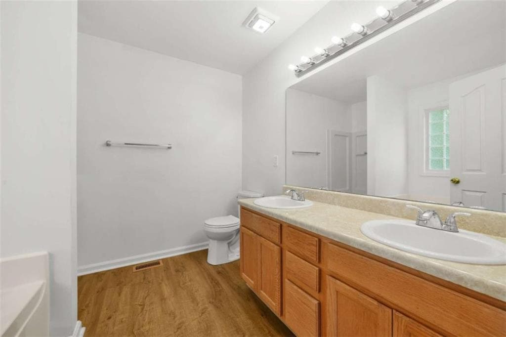 4 bedroom, 3 bathroom, 2,069 sq ft single family residence for sale at 6588 Snowbird Lane, Douglasville, GA 30134 — photo 9