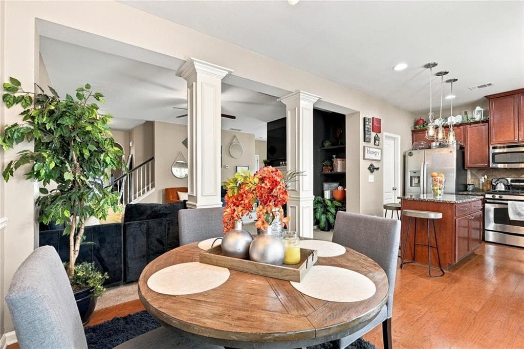 3 bedroom, 3 bathroom, 1,939 sq ft townhouse for sale at 3429 Sardis Bend Drive, Buford, GA 30519 — photo 10