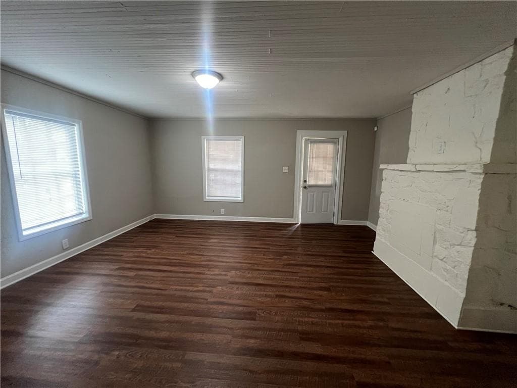 1 bedroom, 2 bathroom, 924 sq ft duplex for rent at 49 Quarry Street, Gainesville, GA 30501 for $1,395 a month — photo 3