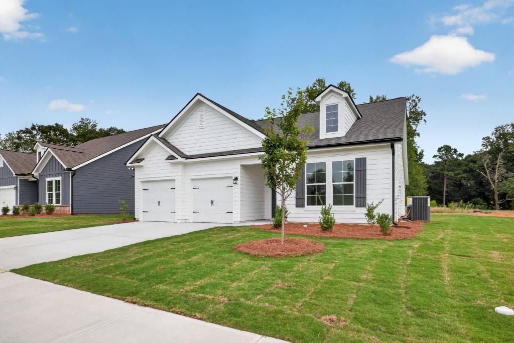 4 bedroom, 2 bathroom, 1,746 sq ft single family residence for sale at 360 Crimson Feather Drive, Jefferson, GA 30549 — photo 4