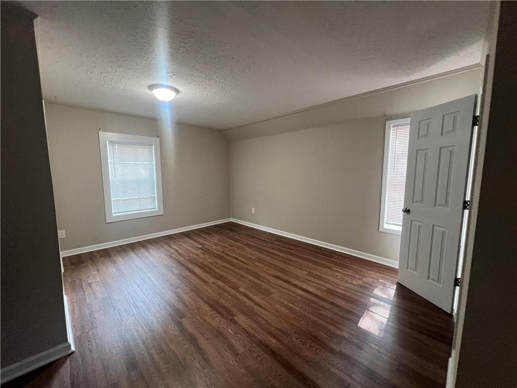 1 bedroom, 2 bathroom, 924 sq ft duplex for rent at 49 Quarry Street, Gainesville, GA 30501 for $1,395 a month — photo 6