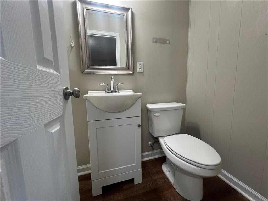 1 bedroom, 2 bathroom, 924 sq ft duplex for rent at 49 Quarry Street, Gainesville, GA 30501 for $1,395 a month — photo 7