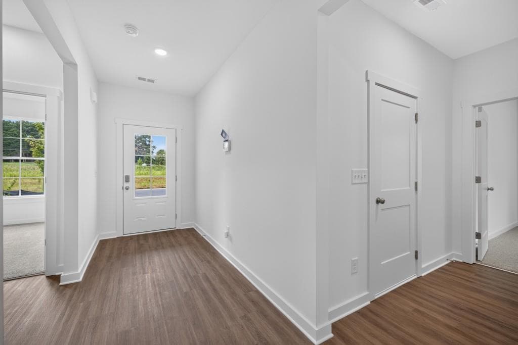4 bedroom, 2 bathroom, 1,746 sq ft single family residence for sale at 360 Crimson Feather Drive, Jefferson, GA 30549 — photo 7
