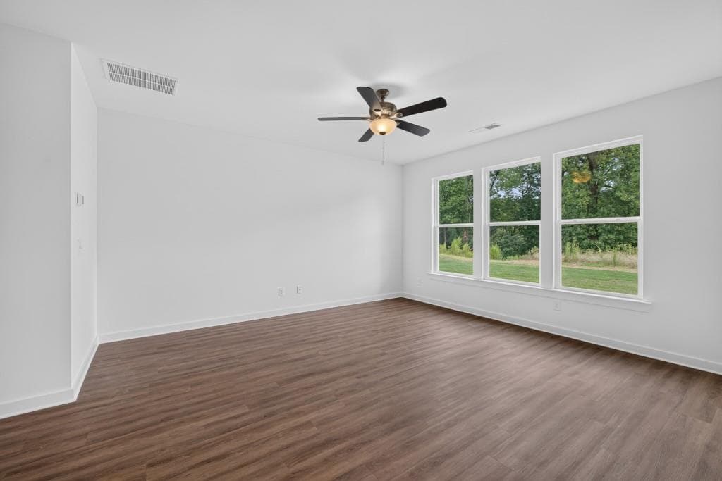 4 bedroom, 2 bathroom, 1,746 sq ft single family residence for sale at 360 Crimson Feather Drive, Jefferson, GA 30549 — photo 10