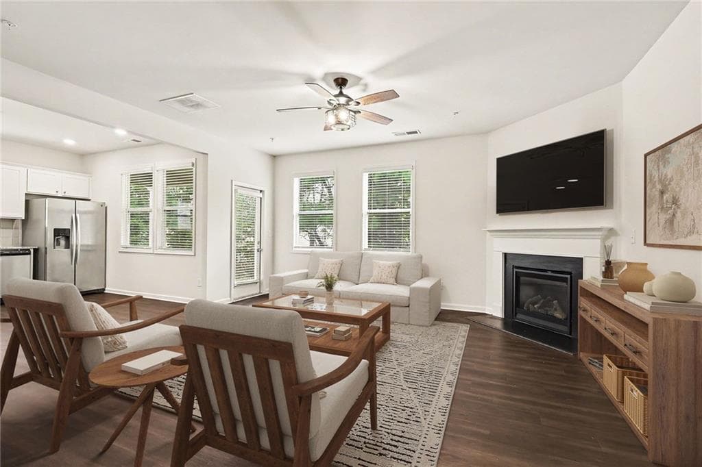 3 bedroom, 3 bathroom, 2,085 sq ft townhouse for sale at 7206 Brigidoon Rose, Douglasville, GA 30134 — photo 3