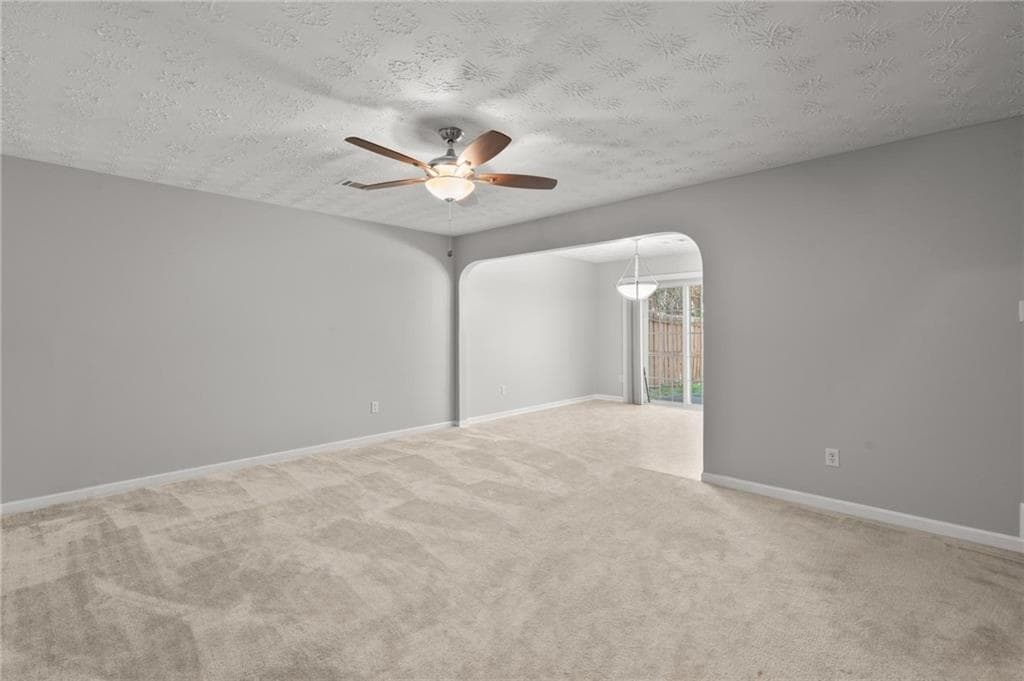 3 bedroom, 3 bathroom, 1,550 sq ft townhouse for sale at 684 Georgetown Court, Jonesboro, GA 30236 — photo 9