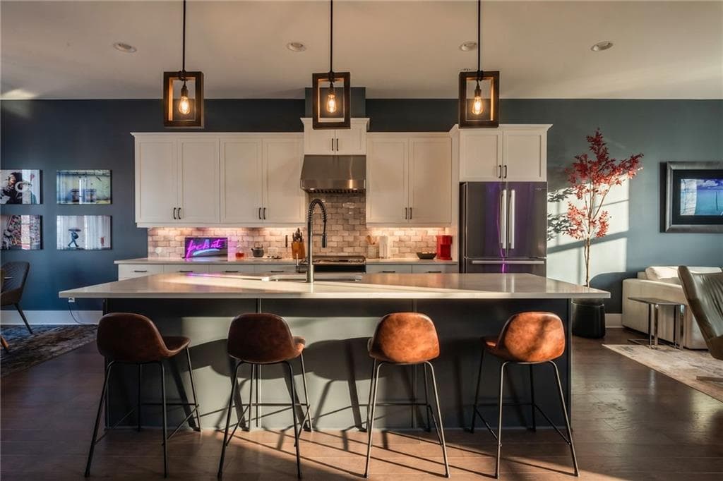 3 bedroom, 4 bathroom, 2,171 sq ft townhouse for sale at 287 Castleberry Hill Walk, Atlanta, GA 30313 — photo 1 of 43