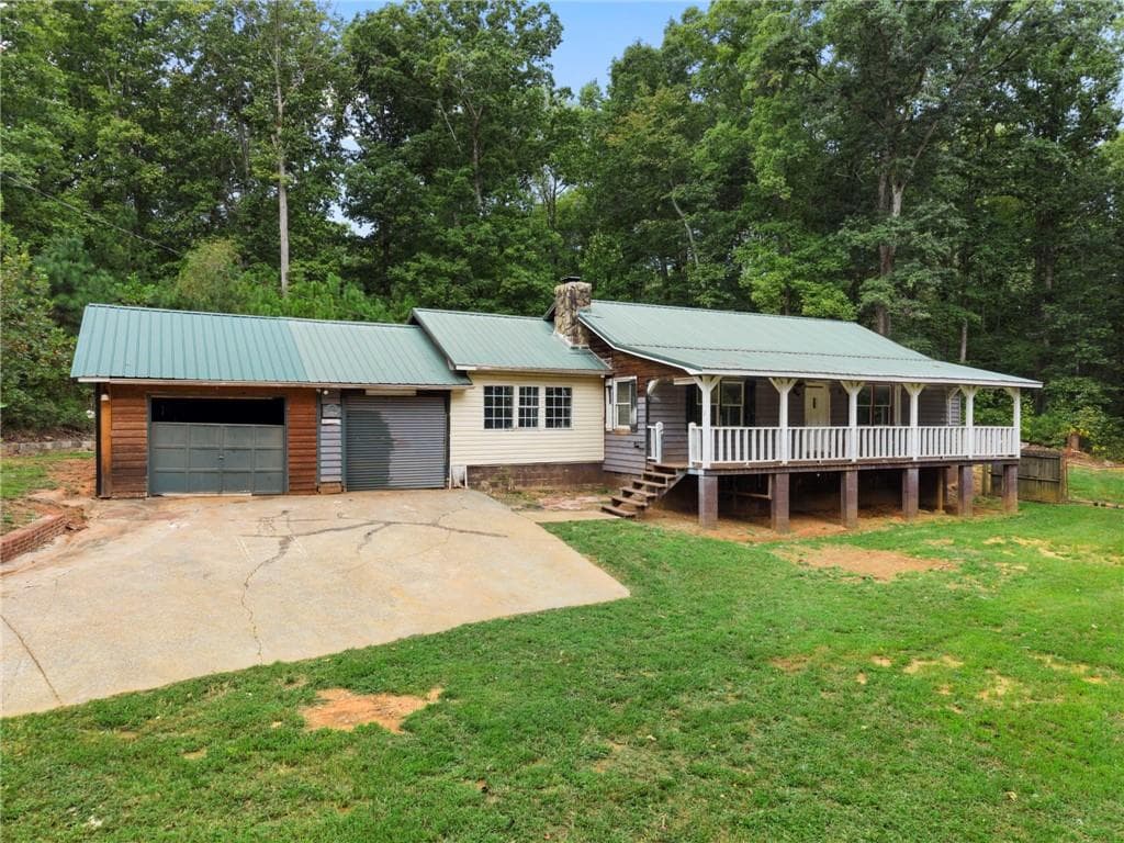 3 bedroom, 2 bathroom, 1,666 sq ft single family residence for sale at 16 Mctier Circle, Cartersville, GA 30120