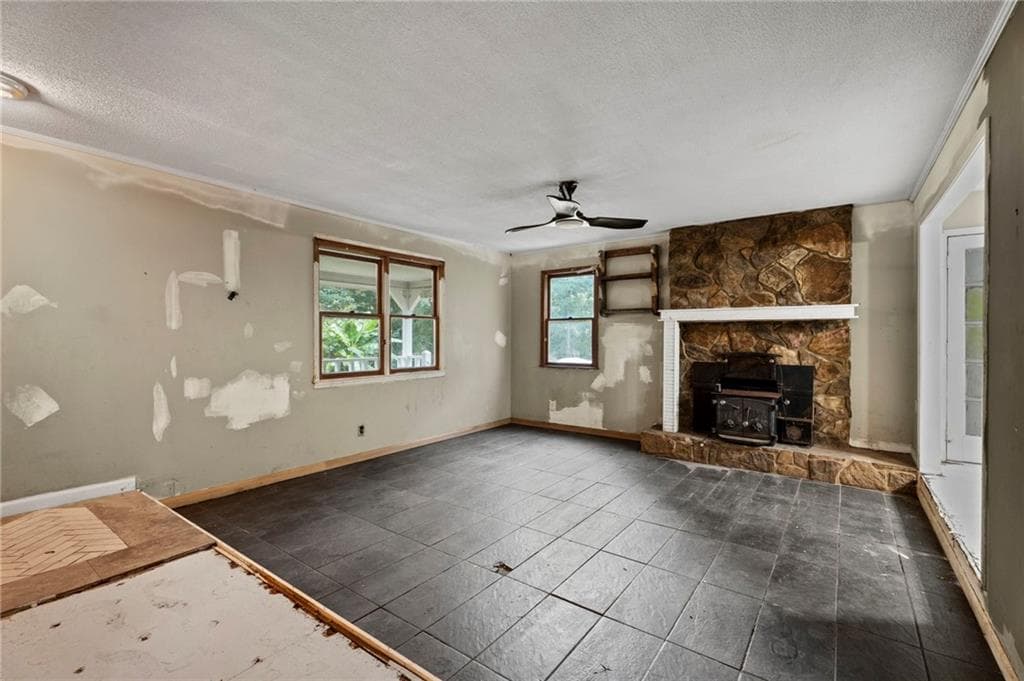 3 bedroom, 2 bathroom, 1,666 sq ft single family residence for sale at 16 Mctier Circle, Cartersville, GA 30120 — photo 7