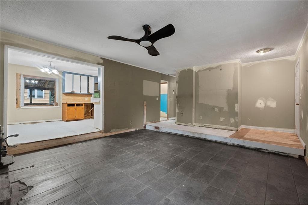 3 bedroom, 2 bathroom, 1,666 sq ft single family residence for sale at 16 Mctier Circle, Cartersville, GA 30120 — photo 9
