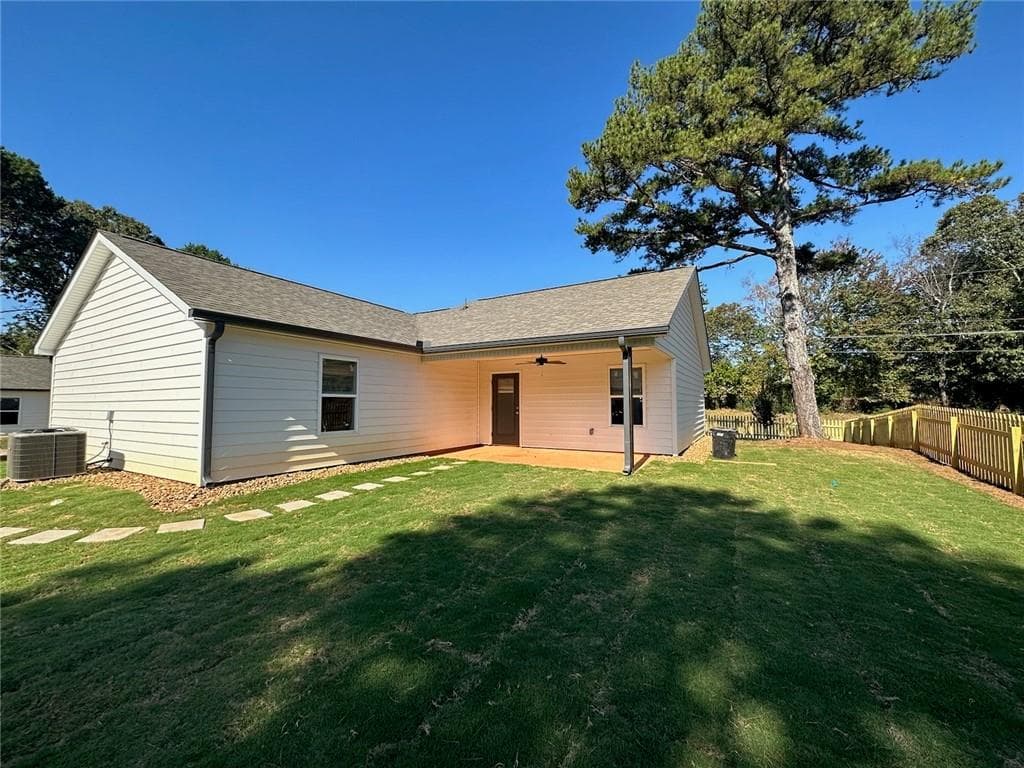3 bedroom, 2 bathroom single family residence for rent at 5907 Maiden Lane, Lula, GA 30554 for $2,500 a month