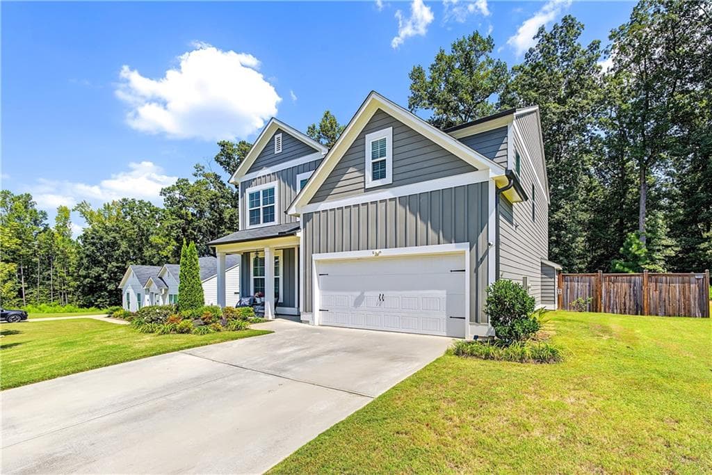 5 bedroom, 3 bathroom, 2,421 sq ft single family residence for sale at 258 Creekstone Drive, Dallas, GA 30132