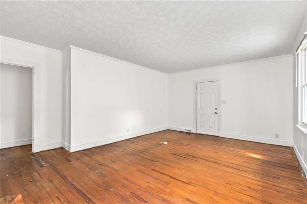 2 bedroom, 1 bathroom, 1,370 sq ft single family residence for sale at 7 Georgia Avenue, Hampton, GA 30228 — photo 3