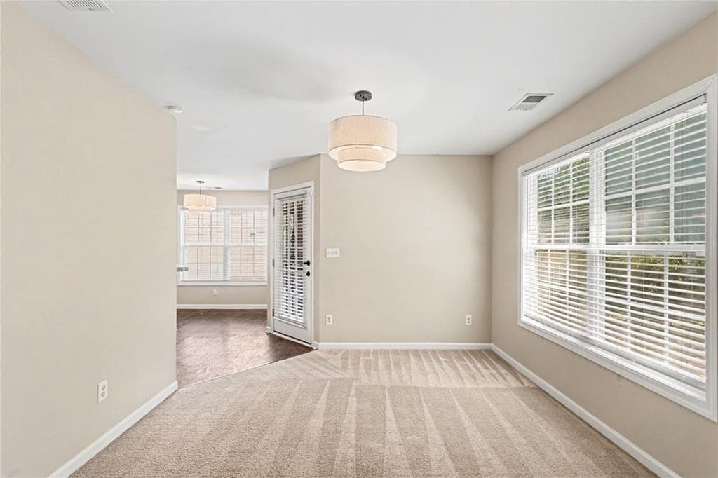 3 bedroom, 2 bathroom, 1,414 sq ft single family residence for sale at 6075 Castlegate Drive, Douglasville, GA 30135 — photo 9