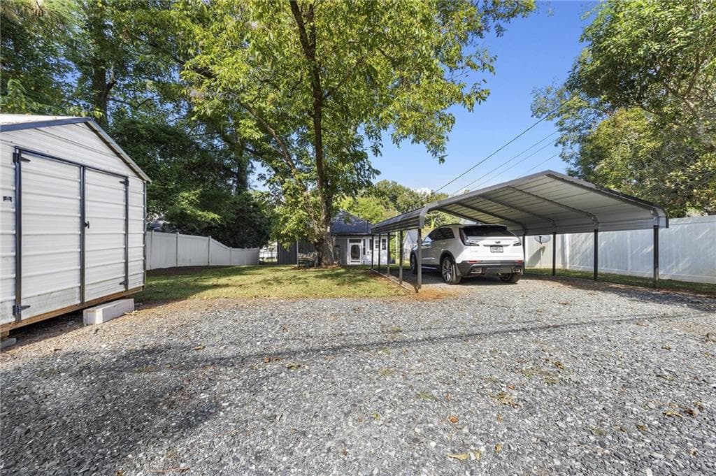 1 bedroom, 1 bathroom, 832 sq ft single family residence for sale at 143 O Street, Thomaston, GA 30286 — photo 3
