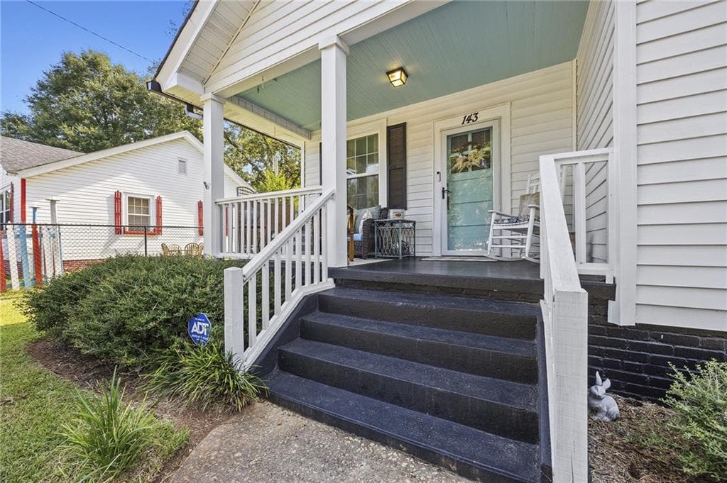 1 bedroom, 1 bathroom, 832 sq ft single family residence for sale at 143 O Street, Thomaston, GA 30286 — photo 6